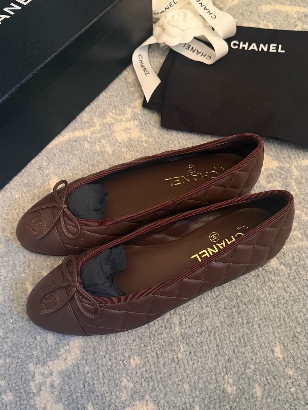CHANEL Brown Quilted CC Logo Ballet Flats 26B NEW Size 38 - Picture 3 of 4